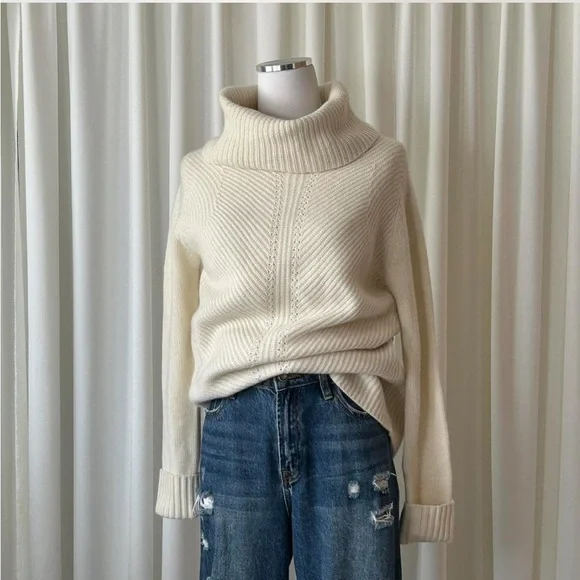 Talbots Pure Cashmere Cream Ribbed Turtleneck Sweater Minimalist. - Picture 3 of 8